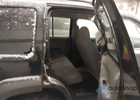 2006 Jeep Liberty Sport from USA, damaged, VIN 1J8GL48K36W143865